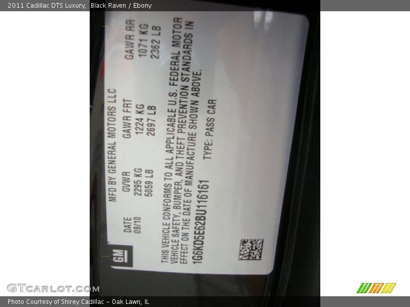 Black Raven / Ebony 2011 Cadillac DTS Luxury