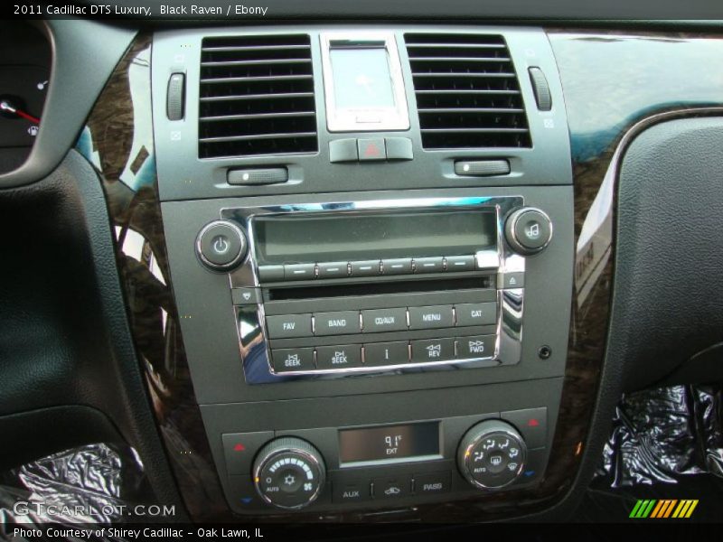 Black Raven / Ebony 2011 Cadillac DTS Luxury
