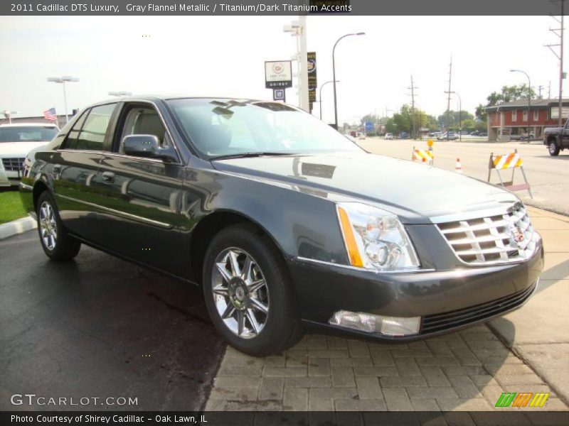 Gray Flannel Metallic / Titanium/Dark Titanium Accents 2011 Cadillac DTS Luxury