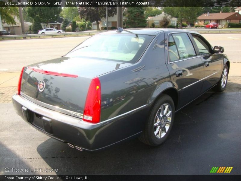Gray Flannel Metallic / Titanium/Dark Titanium Accents 2011 Cadillac DTS Luxury