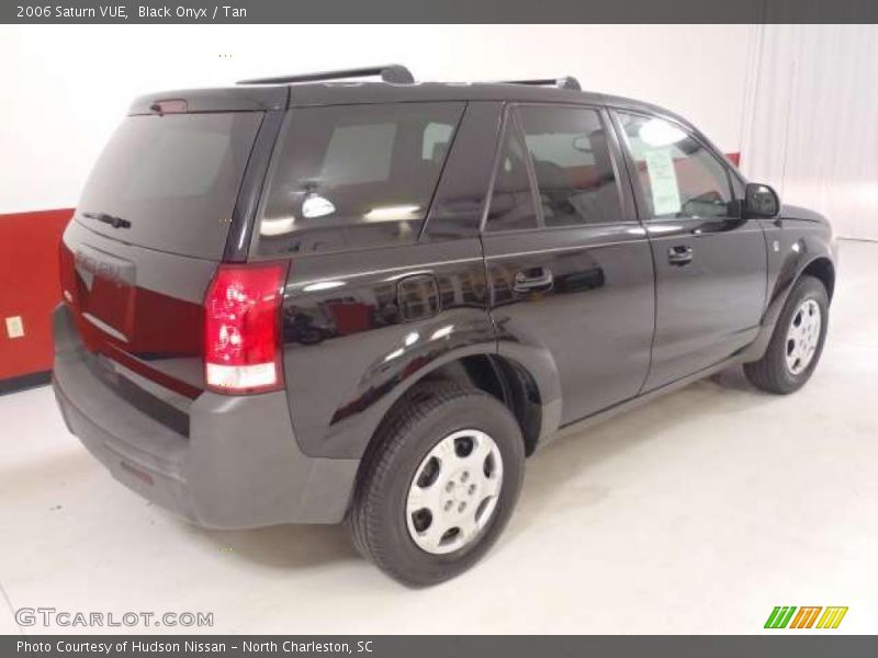 Black Onyx / Tan 2006 Saturn VUE