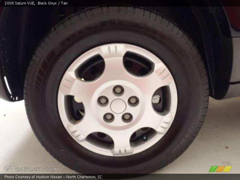 Black Onyx / Tan 2006 Saturn VUE