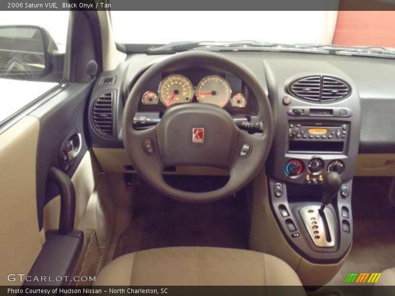 Black Onyx / Tan 2006 Saturn VUE