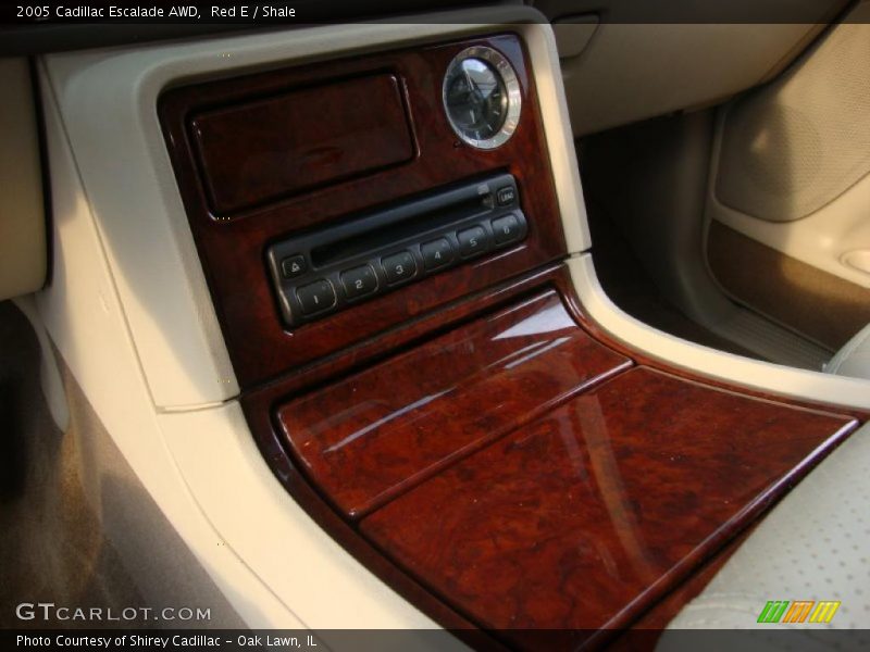 Red E / Shale 2005 Cadillac Escalade AWD