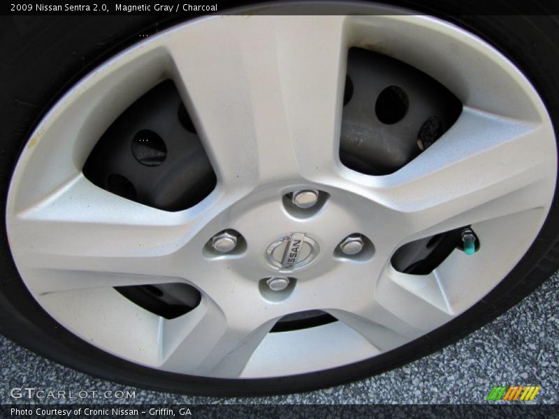 Magnetic Gray / Charcoal 2009 Nissan Sentra 2.0