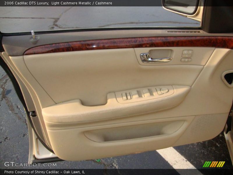 Light Cashmere Metallic / Cashmere 2006 Cadillac DTS Luxury