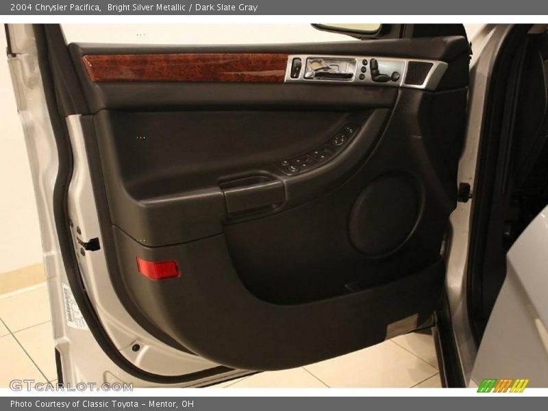 Bright Silver Metallic / Dark Slate Gray 2004 Chrysler Pacifica