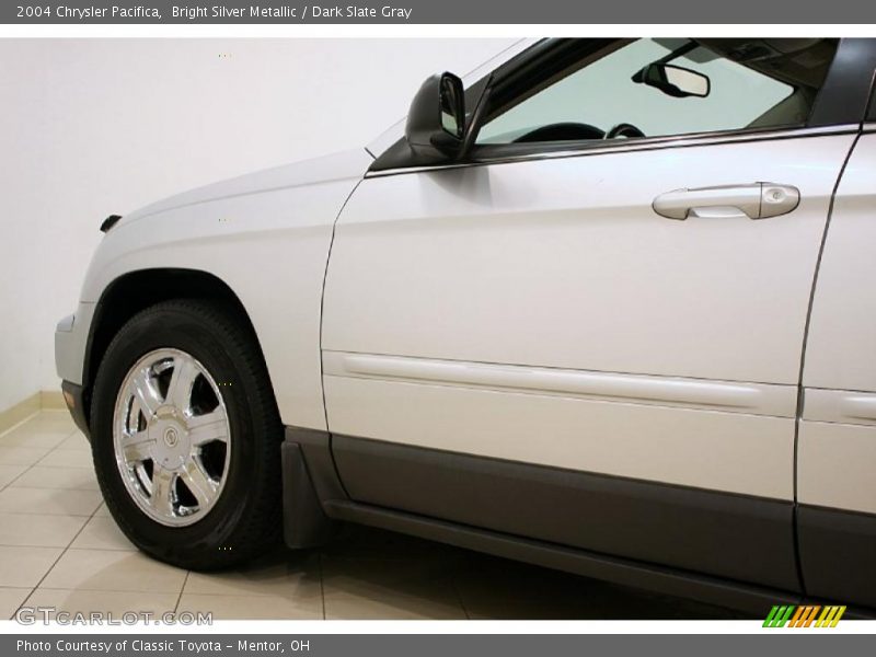 Bright Silver Metallic / Dark Slate Gray 2004 Chrysler Pacifica