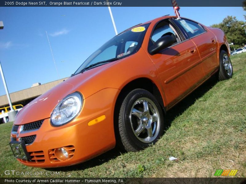 Orange Blast Pearlcoat / Dark Slate Gray 2005 Dodge Neon SXT