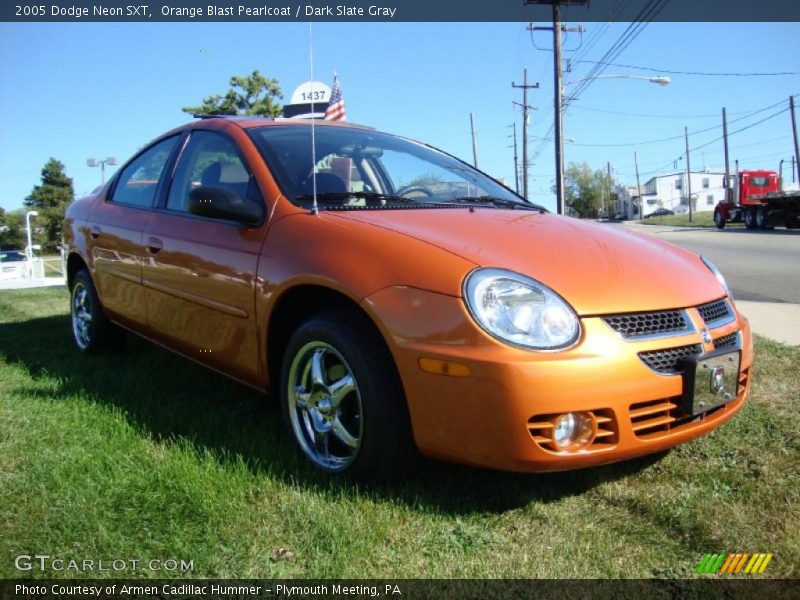 Orange Blast Pearlcoat / Dark Slate Gray 2005 Dodge Neon SXT
