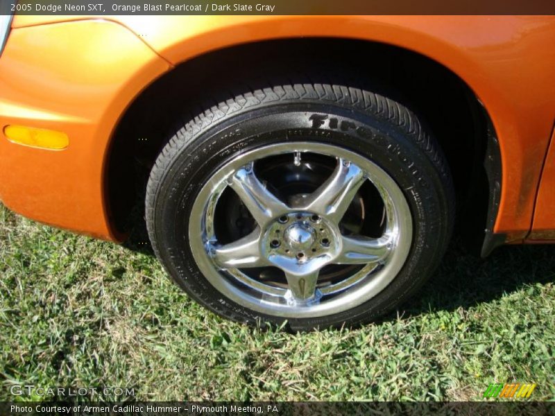 Orange Blast Pearlcoat / Dark Slate Gray 2005 Dodge Neon SXT