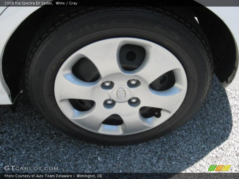 White / Gray 2008 Kia Spectra EX Sedan