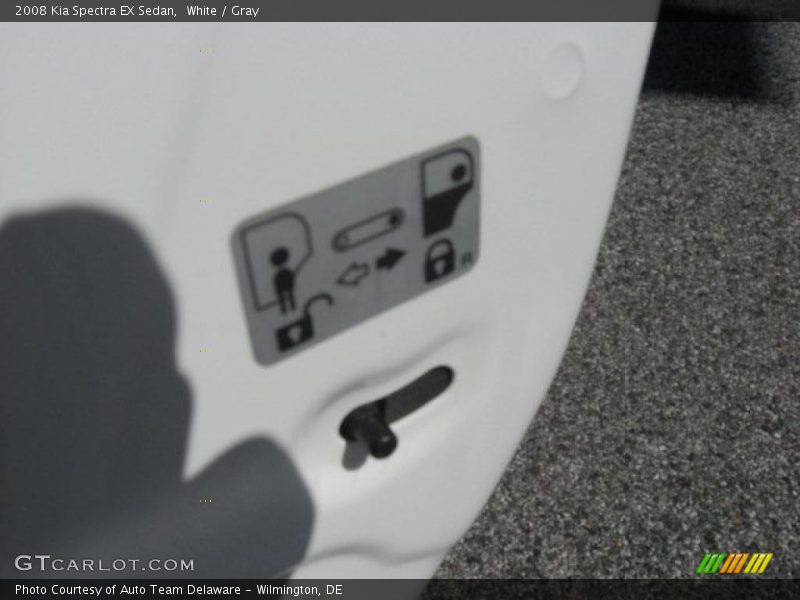White / Gray 2008 Kia Spectra EX Sedan