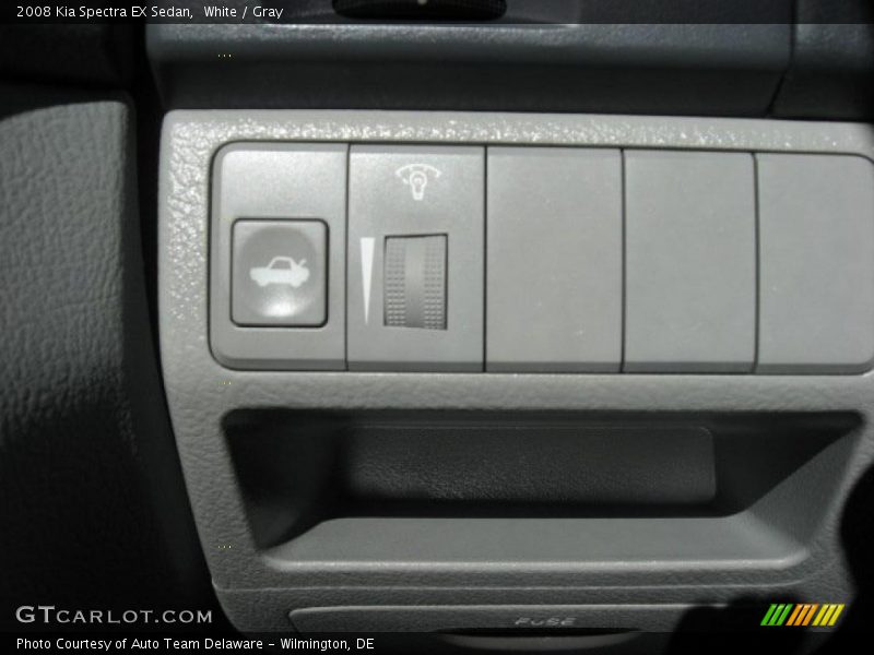 White / Gray 2008 Kia Spectra EX Sedan