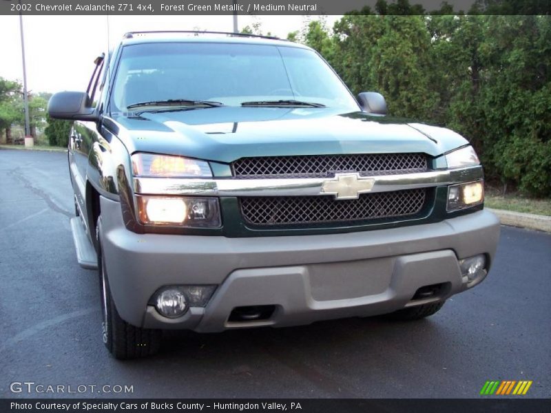 Forest Green Metallic / Medium Neutral 2002 Chevrolet Avalanche Z71 4x4