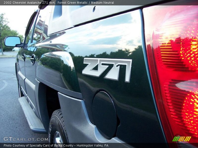 Forest Green Metallic / Medium Neutral 2002 Chevrolet Avalanche Z71 4x4
