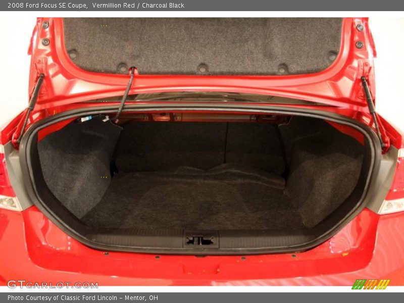 Vermillion Red / Charcoal Black 2008 Ford Focus SE Coupe