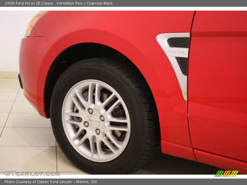 Vermillion Red / Charcoal Black 2008 Ford Focus SE Coupe