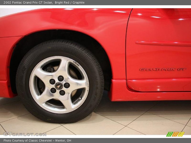 Bright Red / Graphite 2002 Pontiac Grand Prix GT Sedan
