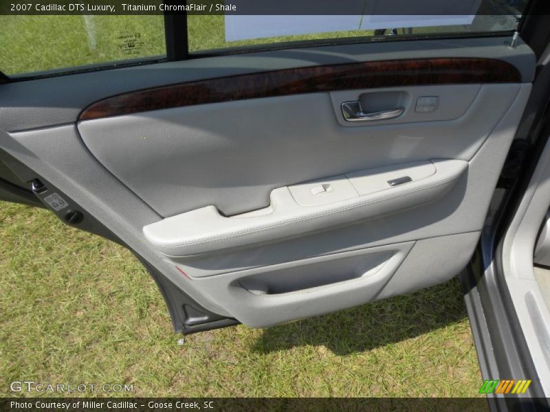 Titanium ChromaFlair / Shale 2007 Cadillac DTS Luxury