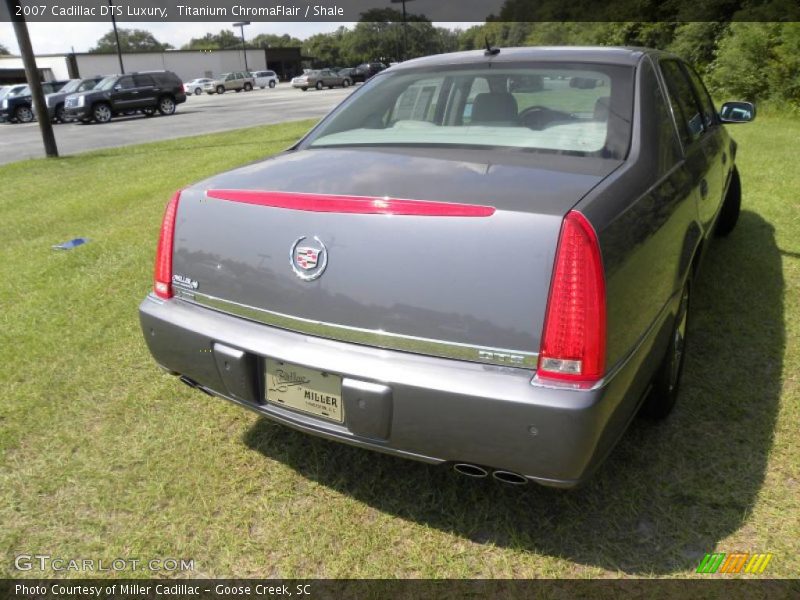 Titanium ChromaFlair / Shale 2007 Cadillac DTS Luxury