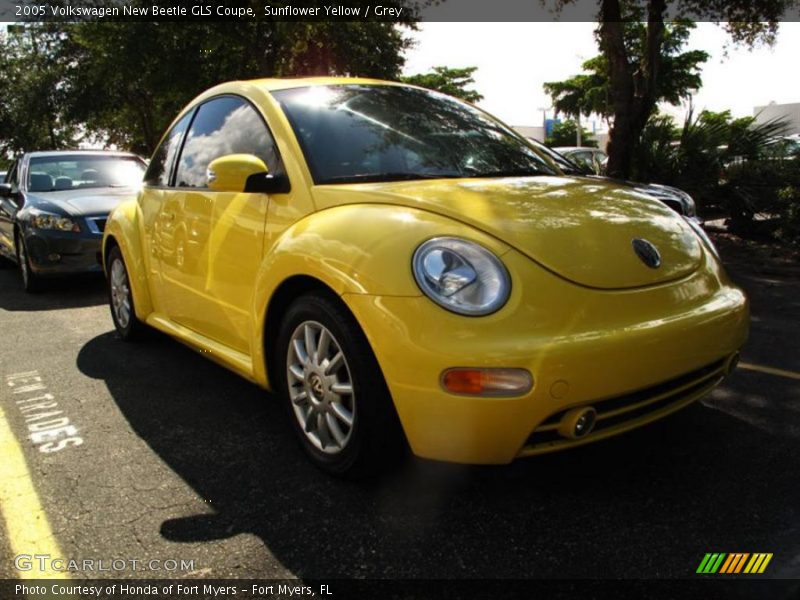 Sunflower Yellow / Grey 2005 Volkswagen New Beetle GLS Coupe