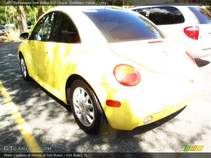 Sunflower Yellow / Grey 2005 Volkswagen New Beetle GLS Coupe