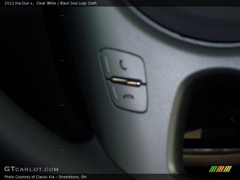 Clear White / Black Soul Logo Cloth 2011 Kia Soul +