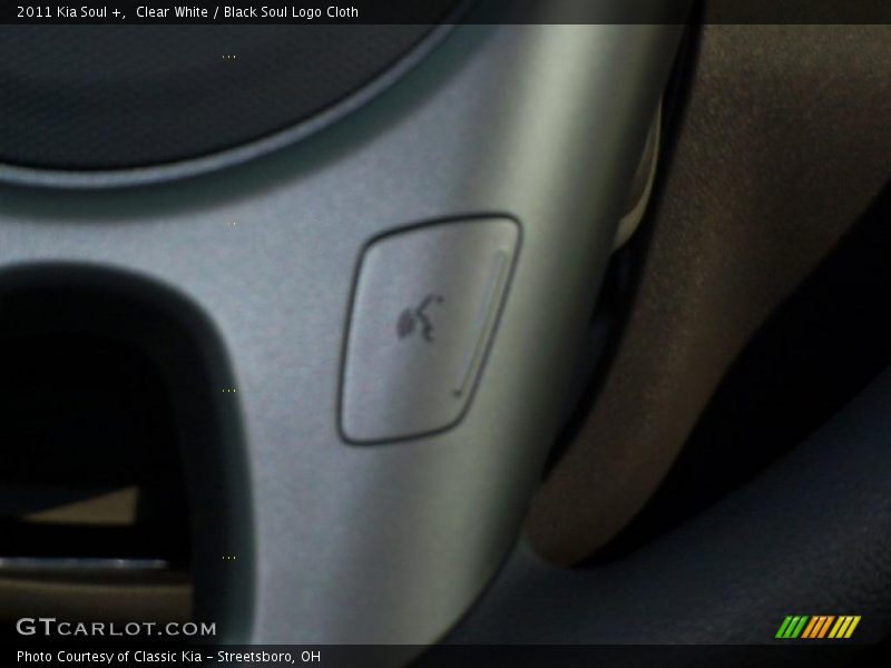 Clear White / Black Soul Logo Cloth 2011 Kia Soul +