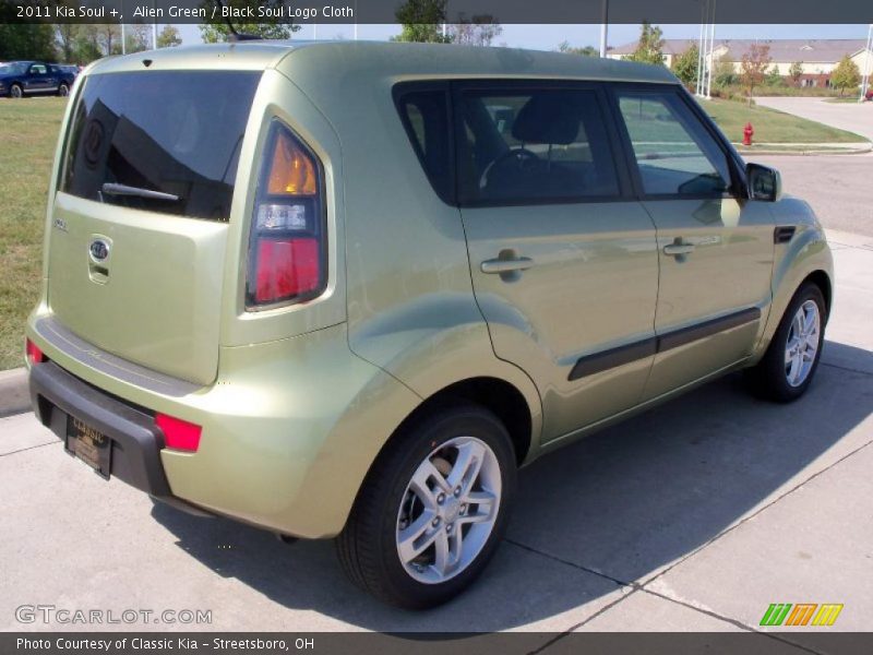 Alien Green / Black Soul Logo Cloth 2011 Kia Soul +