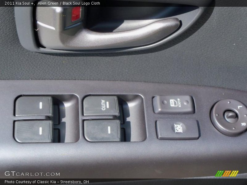 Alien Green / Black Soul Logo Cloth 2011 Kia Soul +