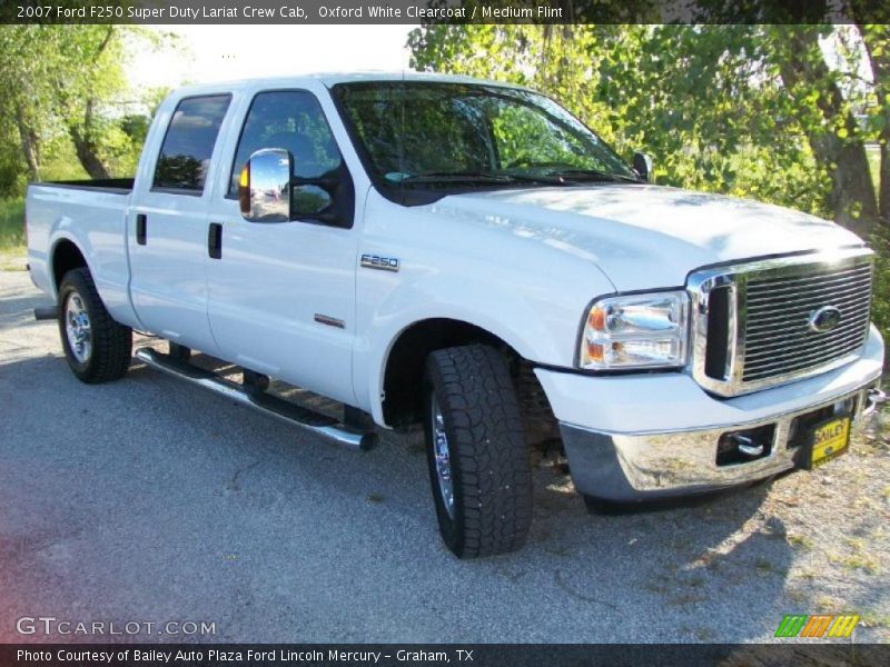 Oxford White Clearcoat / Medium Flint 2007 Ford F250 Super Duty Lariat Crew Cab