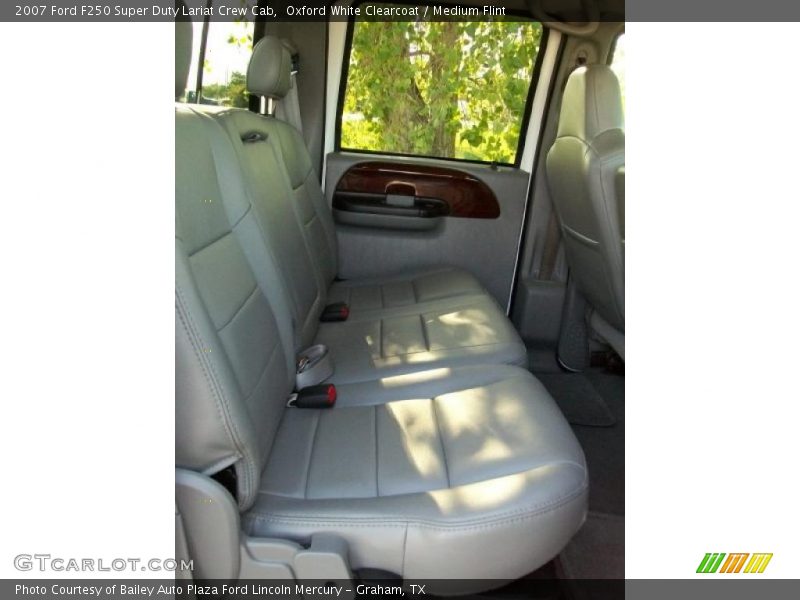 Oxford White Clearcoat / Medium Flint 2007 Ford F250 Super Duty Lariat Crew Cab