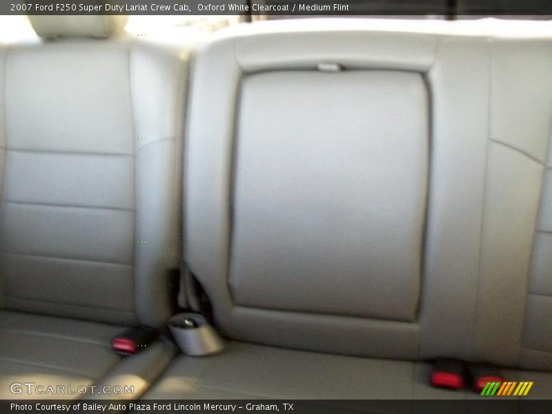 Oxford White Clearcoat / Medium Flint 2007 Ford F250 Super Duty Lariat Crew Cab