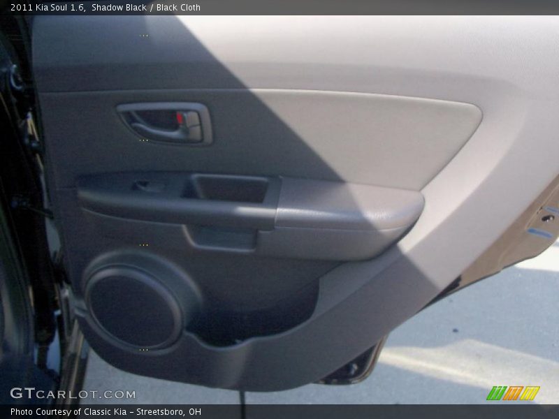 Shadow Black / Black Cloth 2011 Kia Soul 1.6