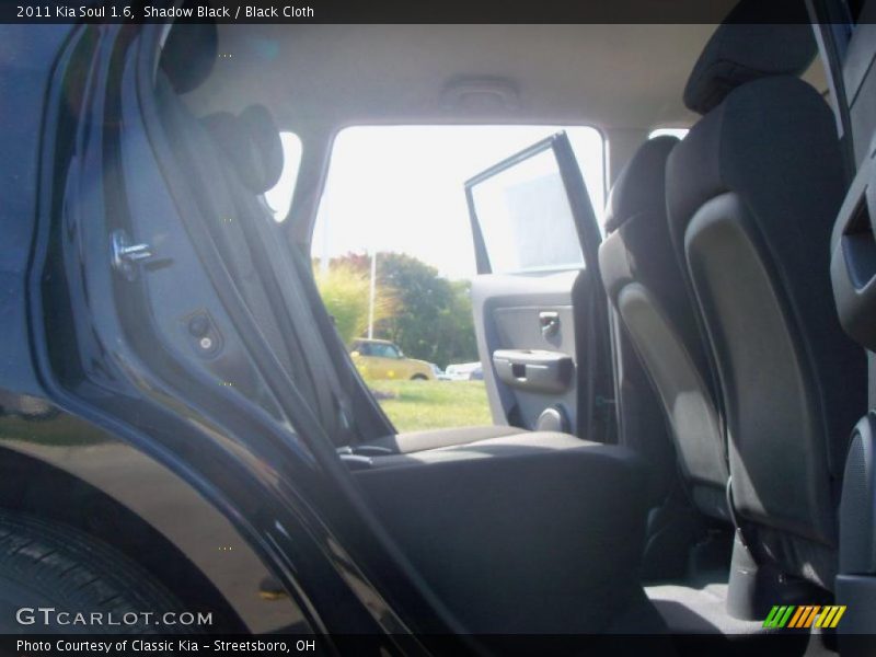 Shadow Black / Black Cloth 2011 Kia Soul 1.6