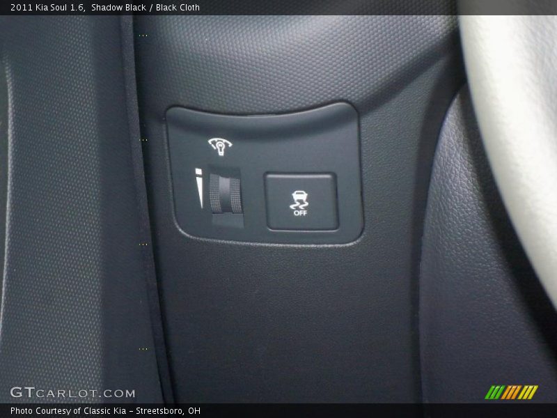 Shadow Black / Black Cloth 2011 Kia Soul 1.6