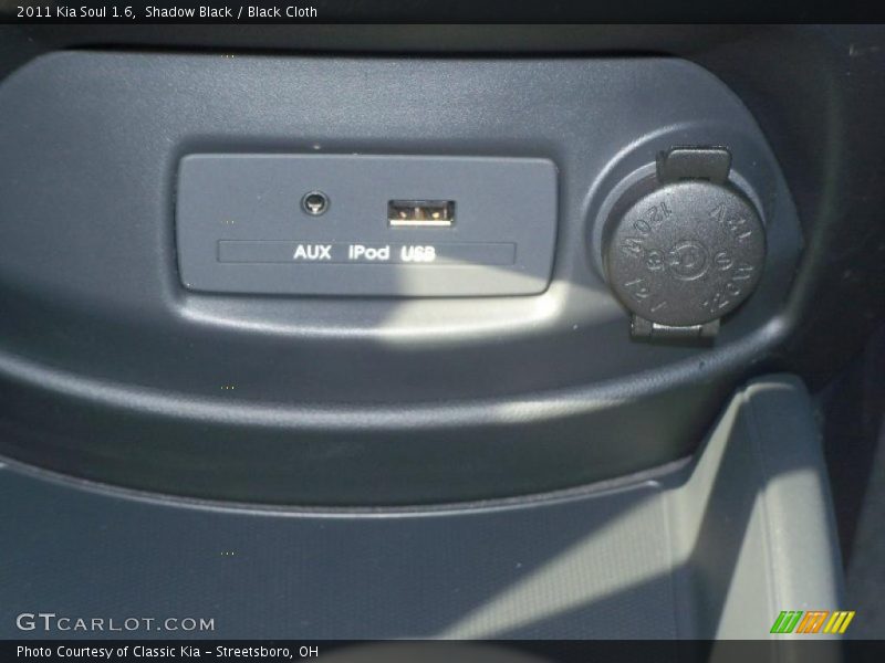 Shadow Black / Black Cloth 2011 Kia Soul 1.6