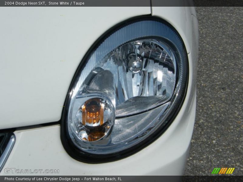 Stone White / Taupe 2004 Dodge Neon SXT
