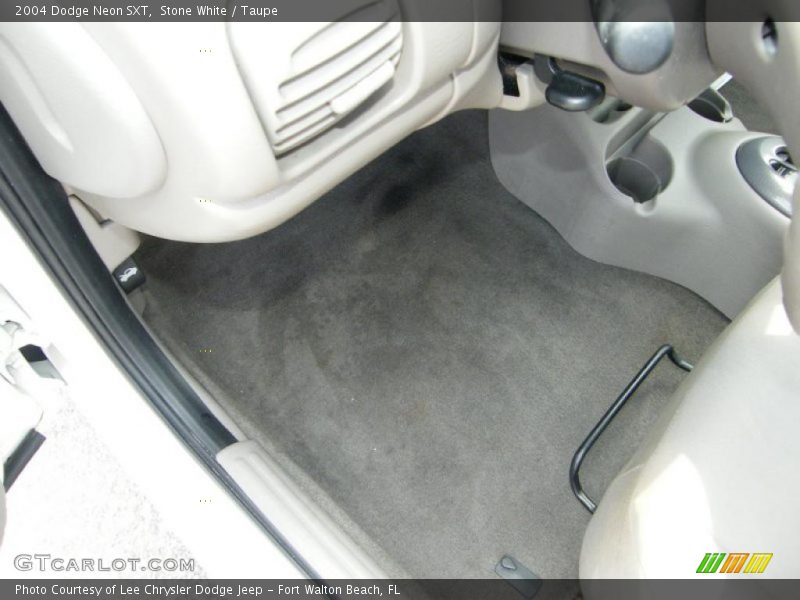 Stone White / Taupe 2004 Dodge Neon SXT
