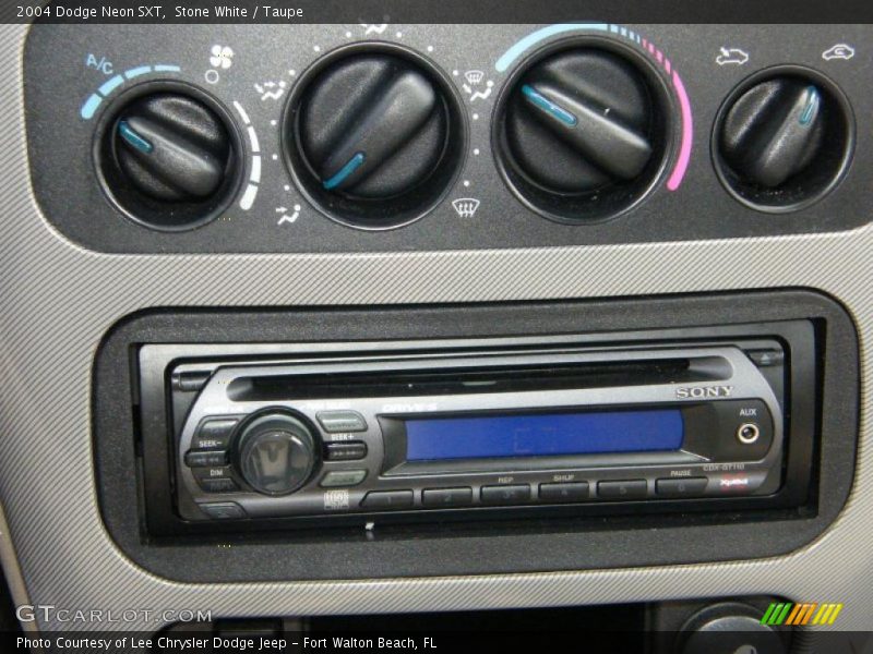 Stone White / Taupe 2004 Dodge Neon SXT
