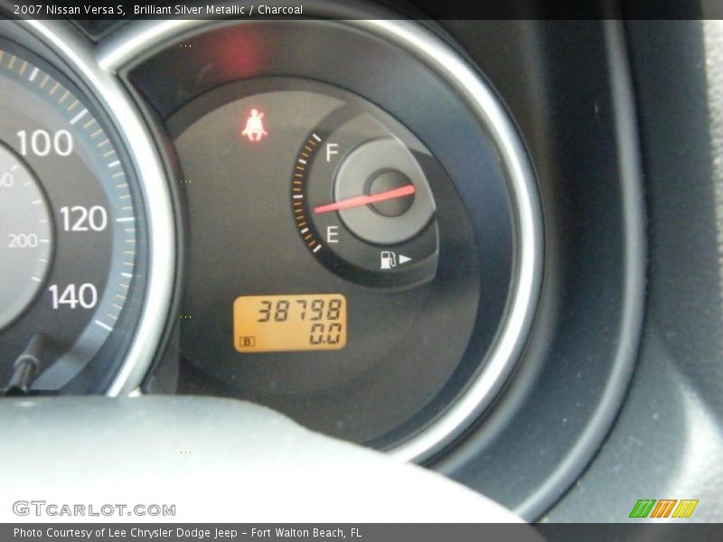 Brilliant Silver Metallic / Charcoal 2007 Nissan Versa S