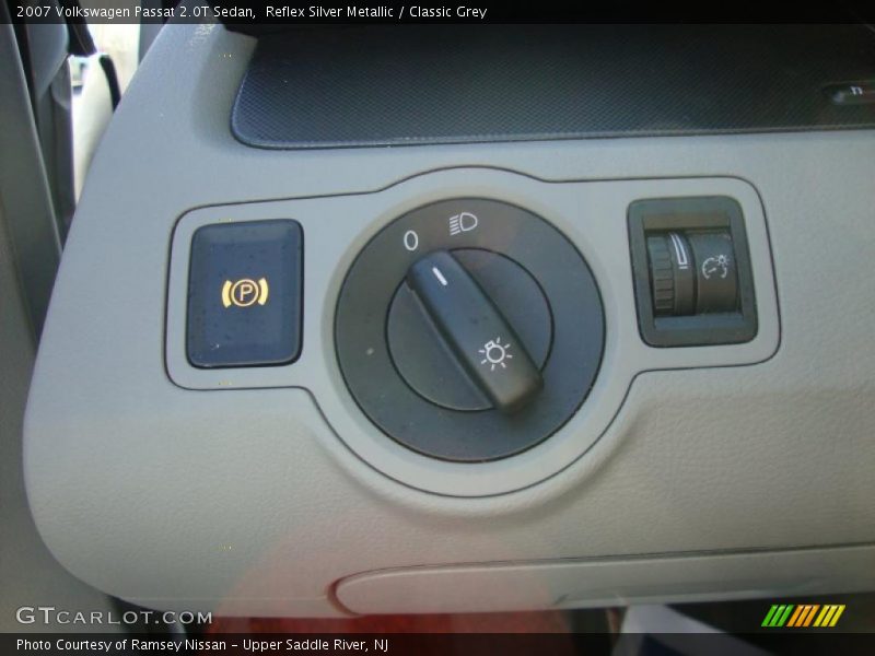 Reflex Silver Metallic / Classic Grey 2007 Volkswagen Passat 2.0T Sedan