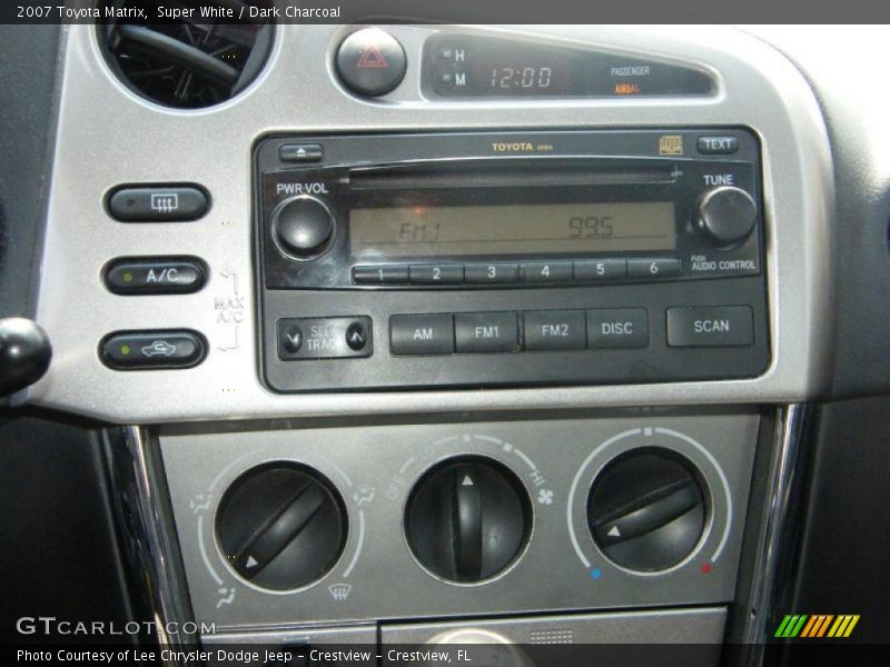 Super White / Dark Charcoal 2007 Toyota Matrix
