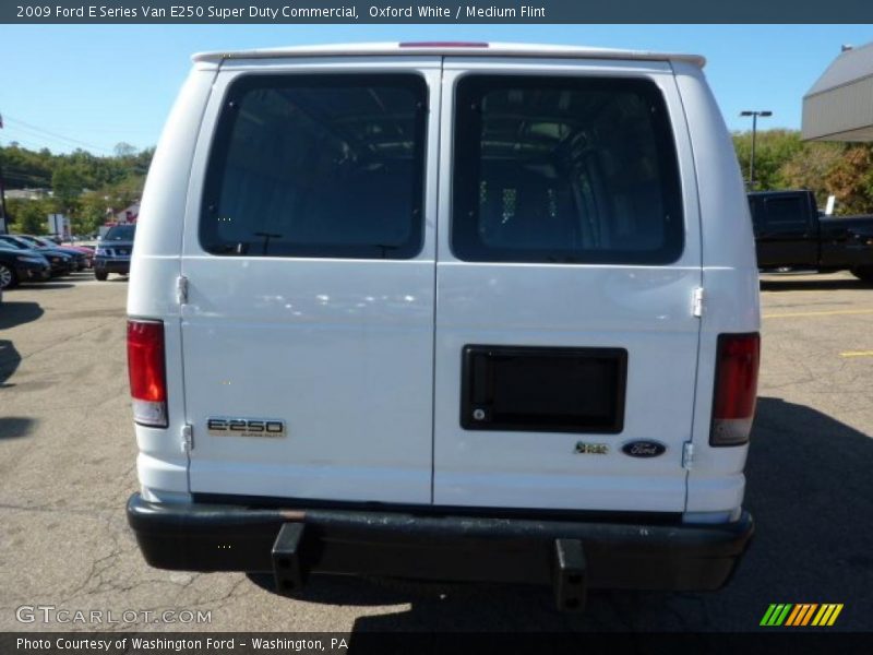 Oxford White / Medium Flint 2009 Ford E Series Van E250 Super Duty Commercial