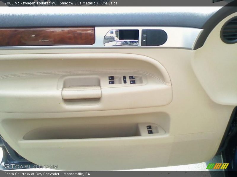 Shadow Blue Metallic / Pure Beige 2005 Volkswagen Touareg V6