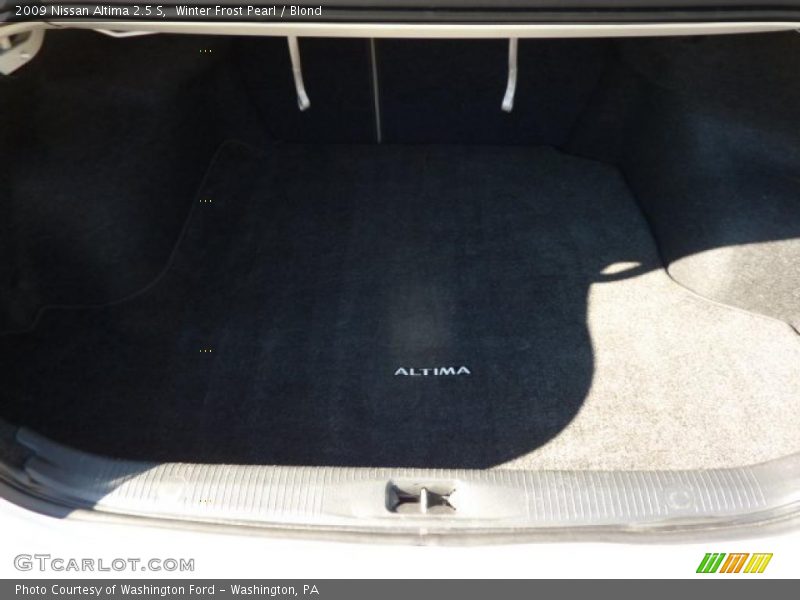 Winter Frost Pearl / Blond 2009 Nissan Altima 2.5 S