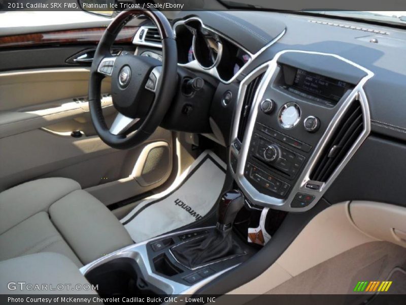 Platinum Ice Tricoat / Shale/Ebony 2011 Cadillac SRX FWD
