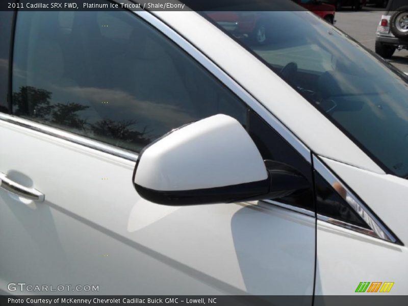 Platinum Ice Tricoat / Shale/Ebony 2011 Cadillac SRX FWD