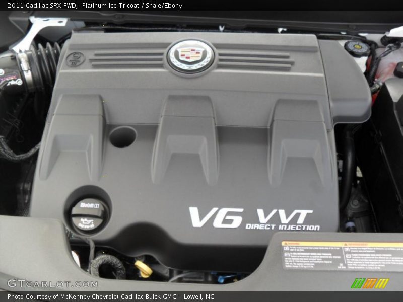 Platinum Ice Tricoat / Shale/Ebony 2011 Cadillac SRX FWD